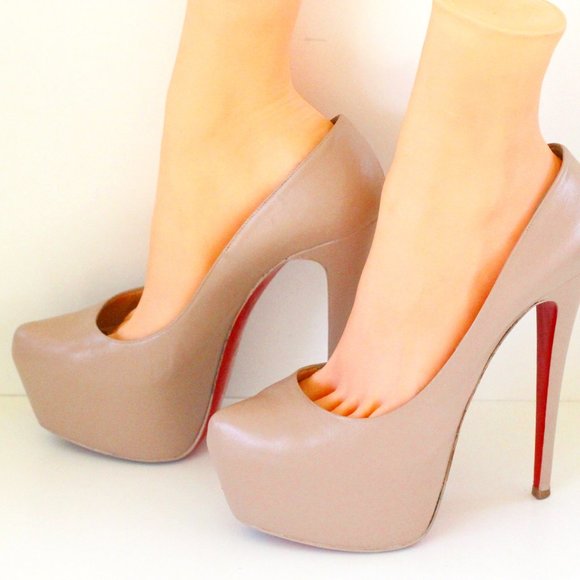 Christian Louboutin Beige Daffodile Leather Christian Louboutin Beige Daffodile Leather